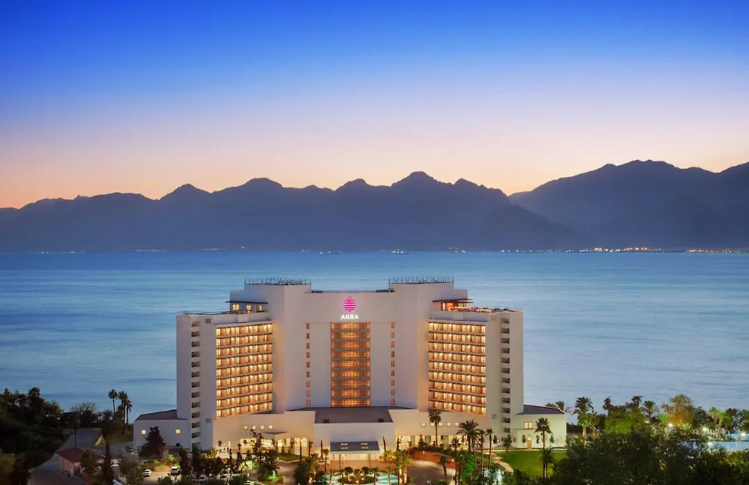 Hotel Akra 5*