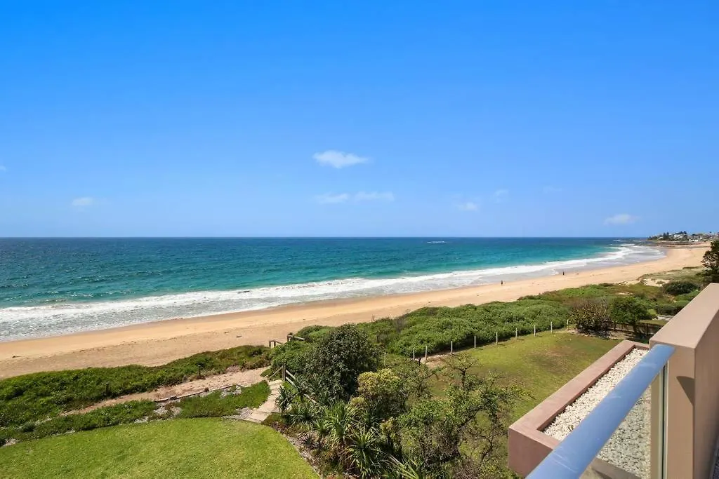Beach And Ocean Front Penthouse With Wifi And Parking Appartamento