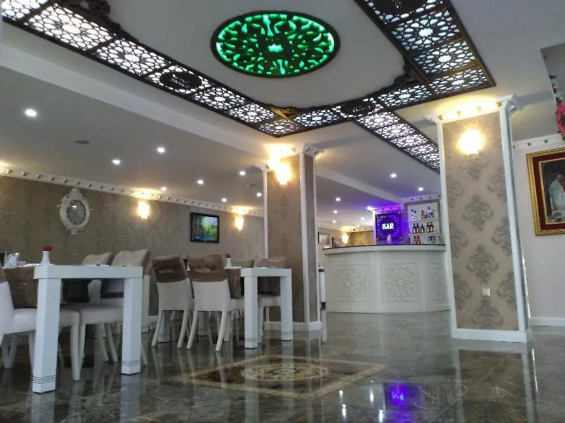 Hotel Send 2*